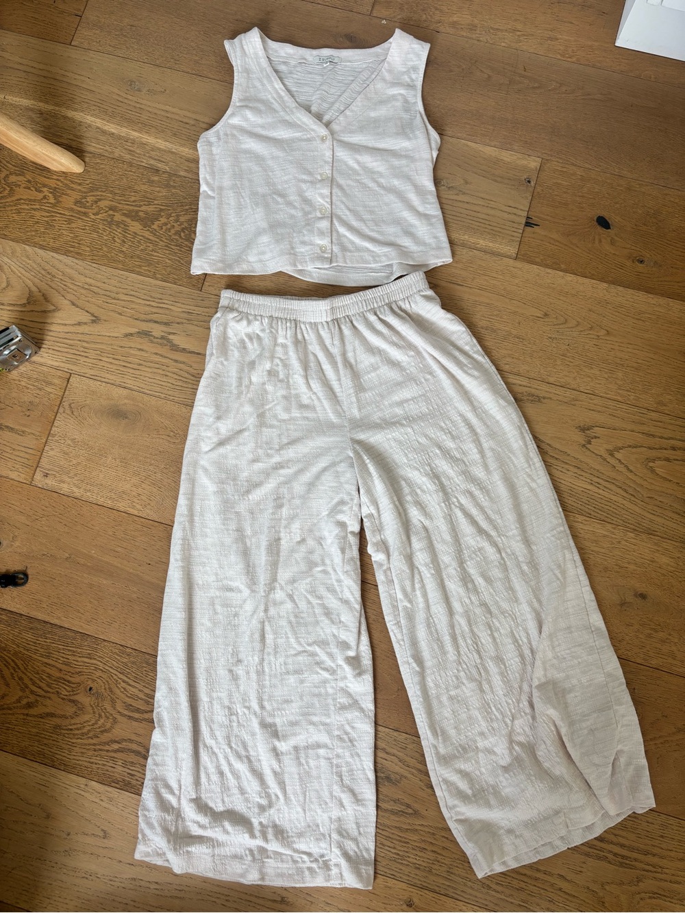 Z Supply Cream Wide-Leg Cropped Pants & Button Tank Set